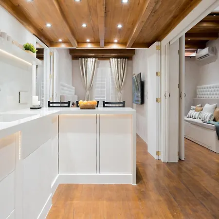 Cozy Cabin Style 48 Sqm 500Mbps